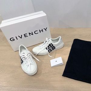 Givenchy City Sport Sneakers in Leather with Tag Effect 4G Print *Authentic*